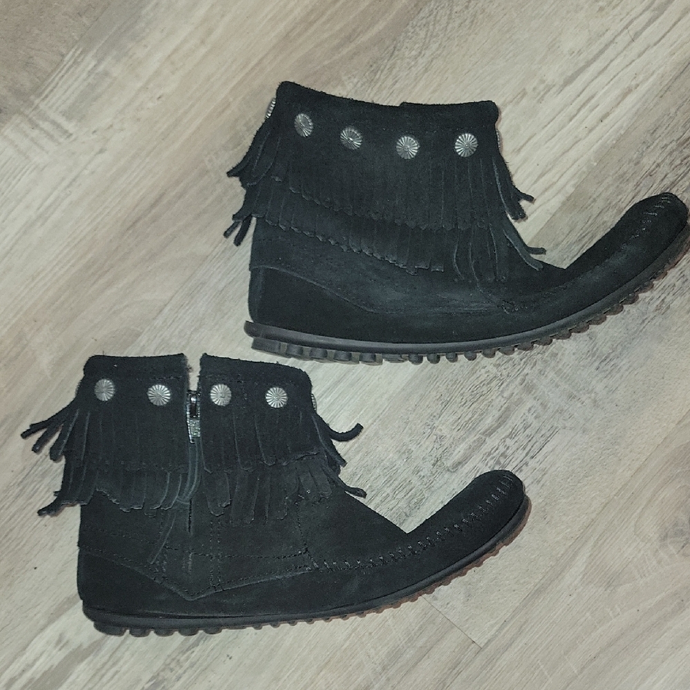 Minnetonka Black Fringe Ankle Booties
